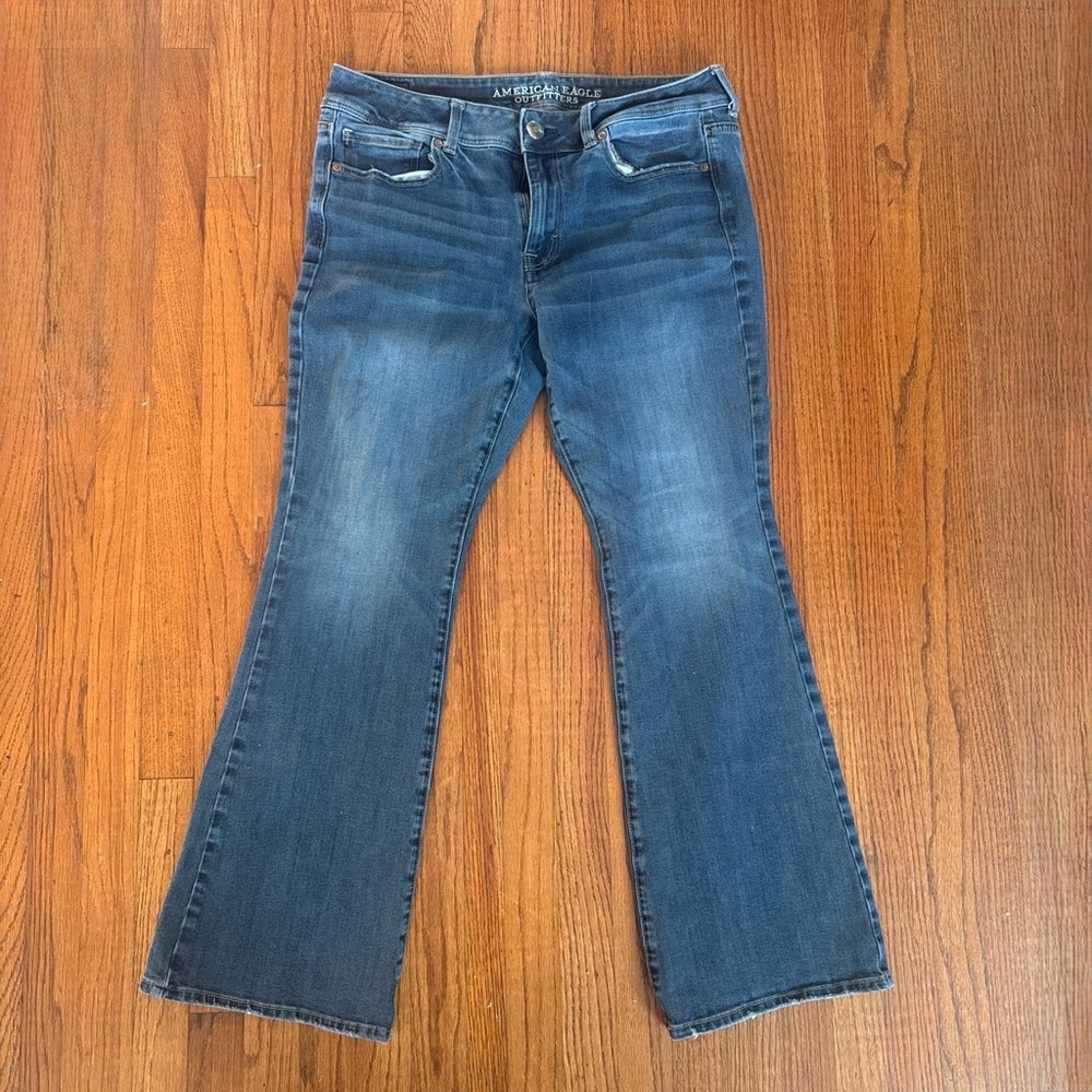 American Eagle Outfitters Women's Dark Blue Kickboot jeans